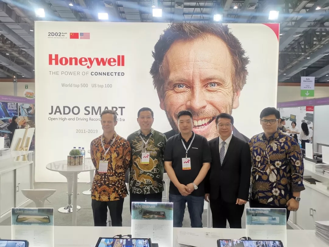 2.webp.jpg 2.webp.jpg